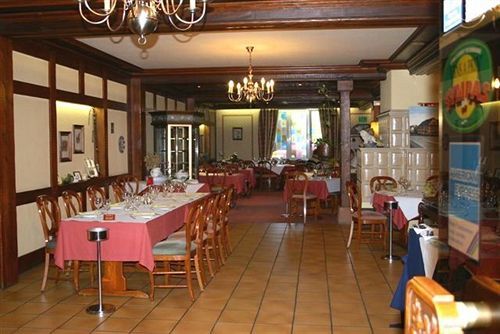 Hotel Logis Aux Comtes De Hanau 2*