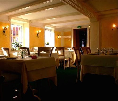 Hotel Logis Aux Comtes De Hanau 2*